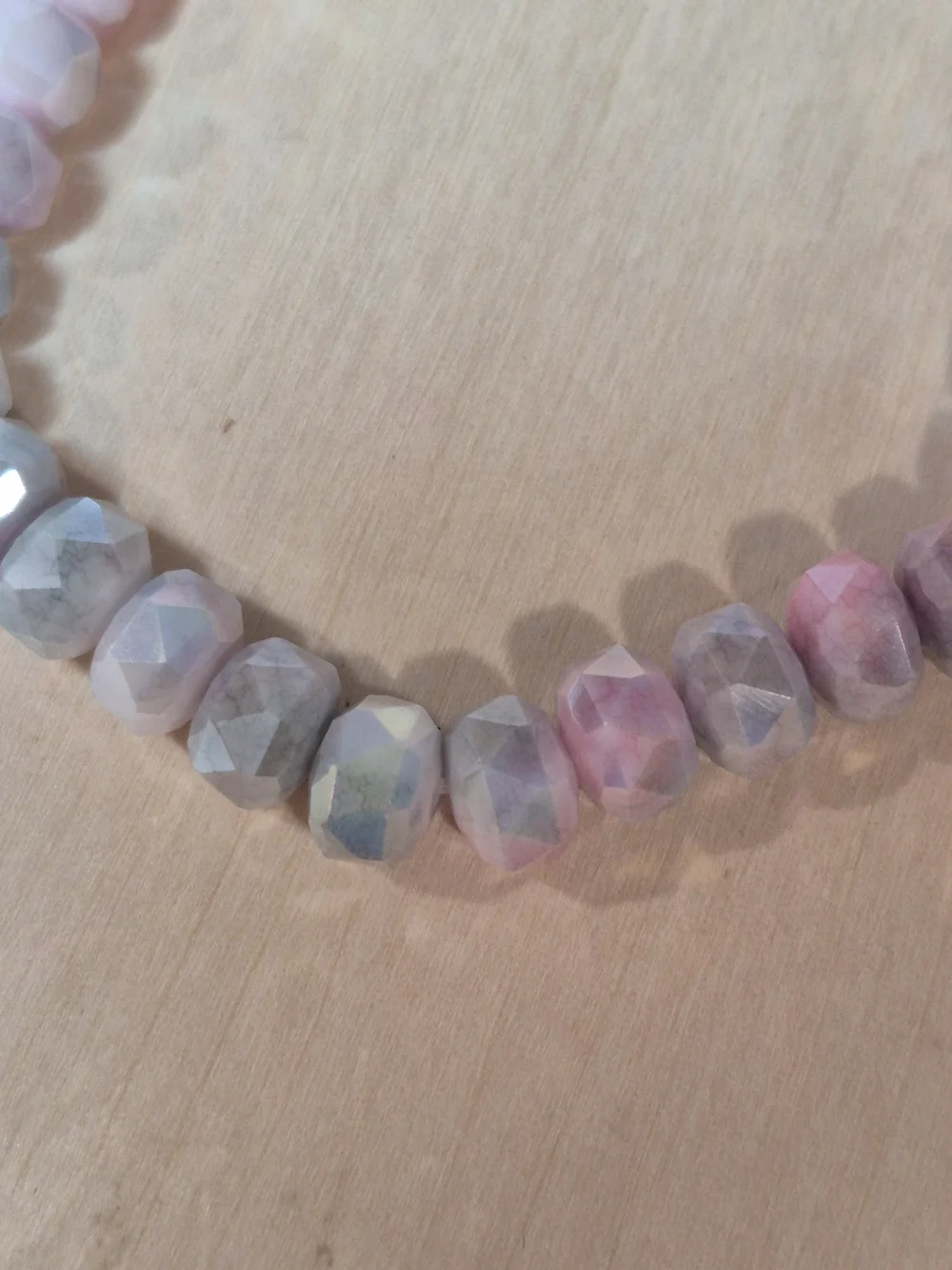 💜🤍NEW🤍💜 PRETTY!! Faceted MOSS AGATE AND AMETHYST Mix Stretch Bracelet